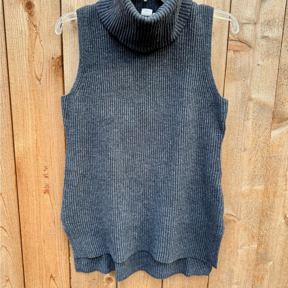 GAP Charcoal Sleeveless Turtleneck Sweater